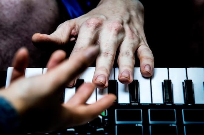 Image of hands on a keyboard