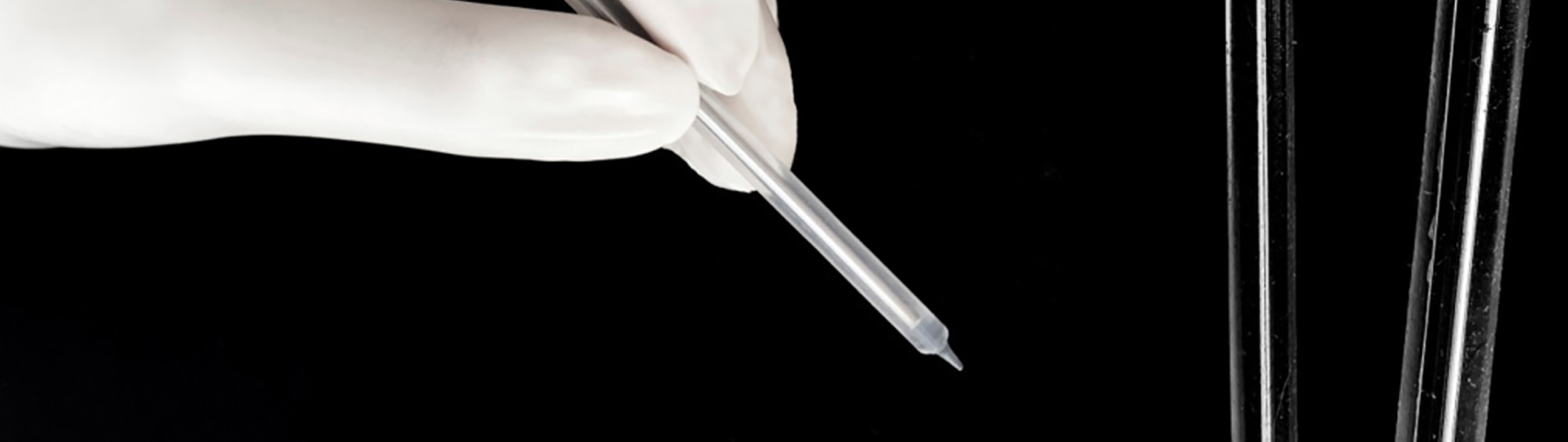 a close up image of the arterial everter tool that has a tapered silicone tip