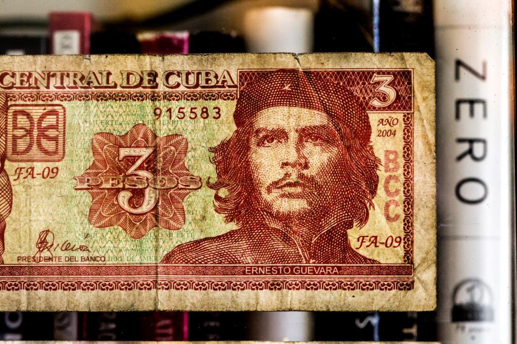 A Cuban peso with an image of Che Guevara.