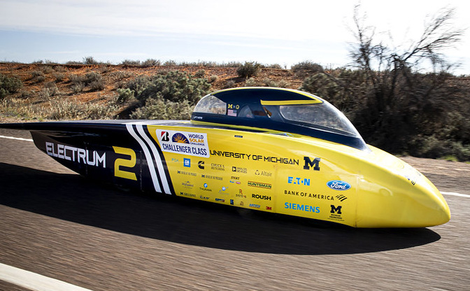 Electrum cruises down Australia’s Stuart Highway in third place on the final day of racing.