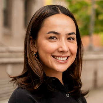 Portrait of Rachel Iritani.