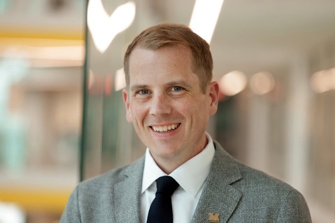 Portrait of Kevin Field.