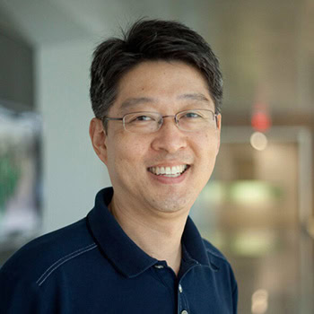 Portrait of Euisik Yoon.