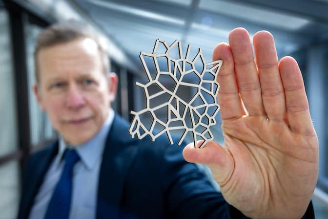 Perfectly imperfect: U-M Center for Complex Particle Systems harnesses disorder in nanomaterials